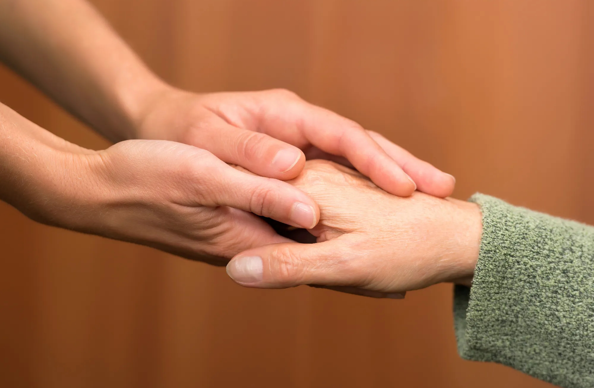 Vertrauen und Fürsorge – Haushaltshilfe für Menschen mit Pflegegrad